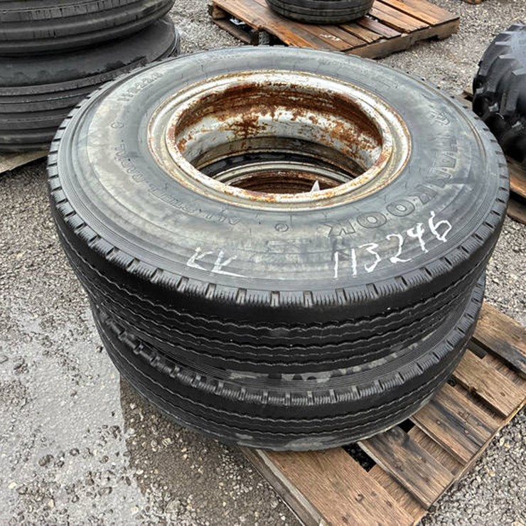 #113246 • 11.22.5 HANDCOCK STOER TIRES