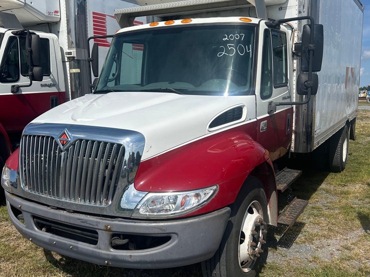 2007-international-durastar-4300-image-1