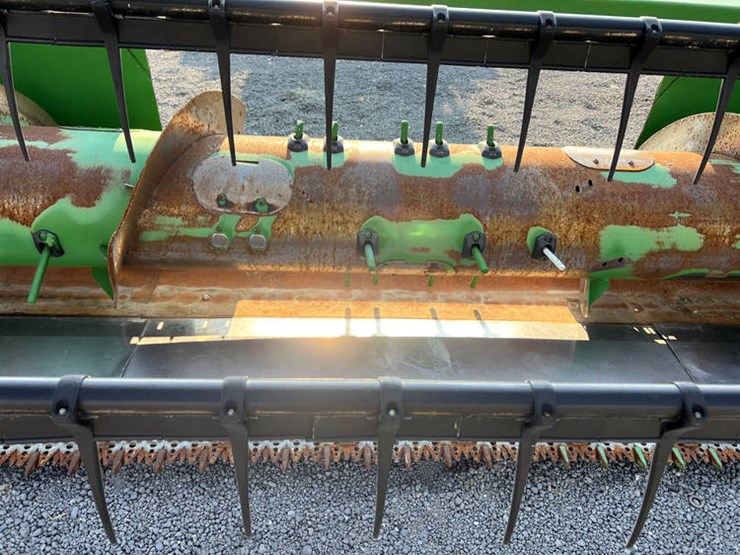 2011-john-deere-635f-image-11