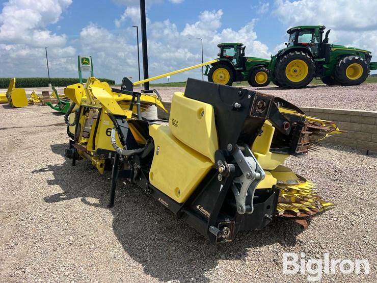 2020-john-deere-772-image-5