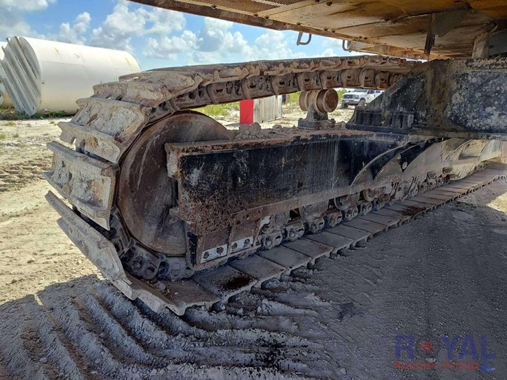 2016-komatsu-pc1250-image-10
