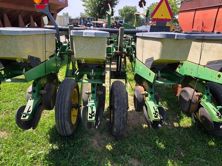john-deere-1770-image-21