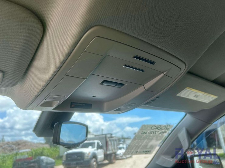 2020-chevrolet-tahoe-image-17
