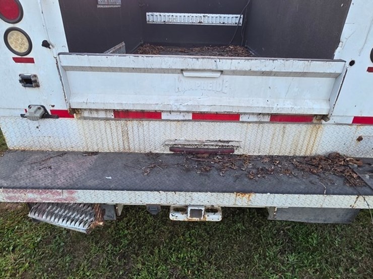2010-ford-f550-image-21