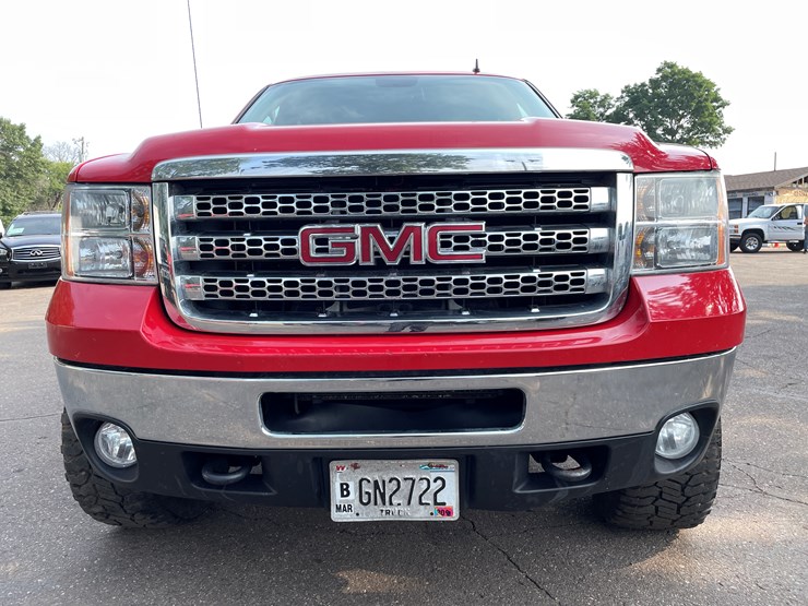 2012-gmc-2500-image-9