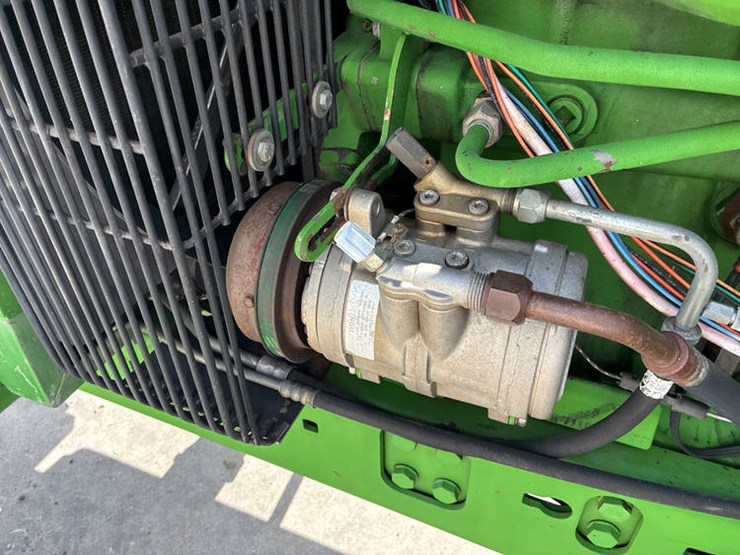 1990-john-deere-4555-image-42