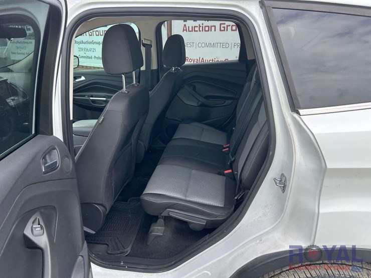 2017-ford-escape-image-19