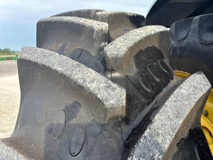 2012-john-deere-8360r-image-58