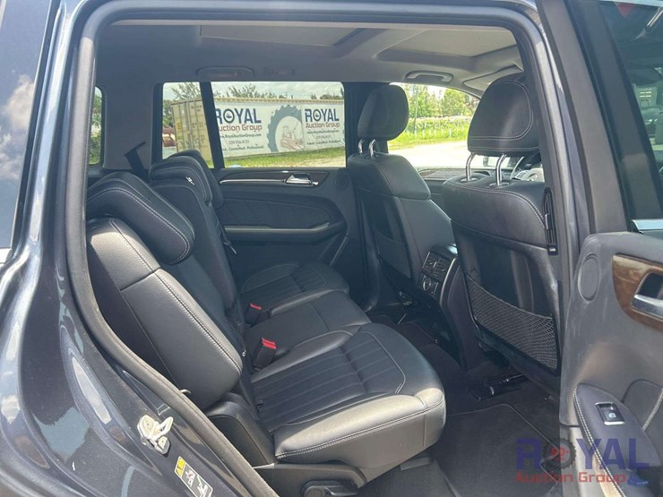 2016-mercedes-benz-gl450-image-22