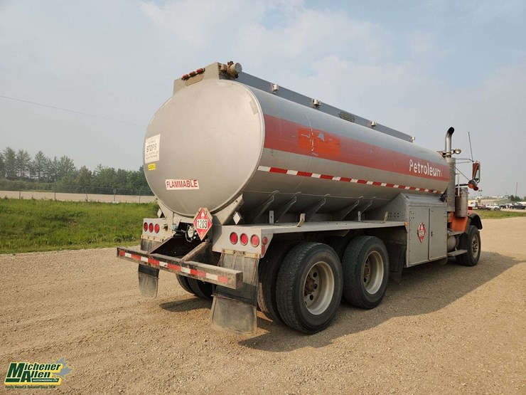 2007-freightliner-fld120-image-4