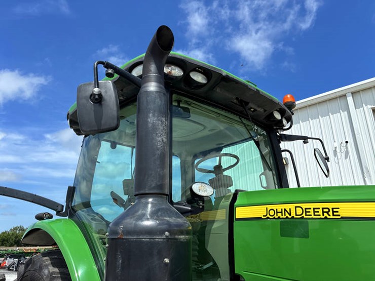 2014-john-deere-8285r-image-21