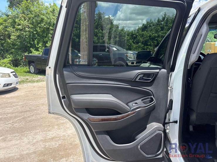 2019-chevrolet-tahoe-image-17