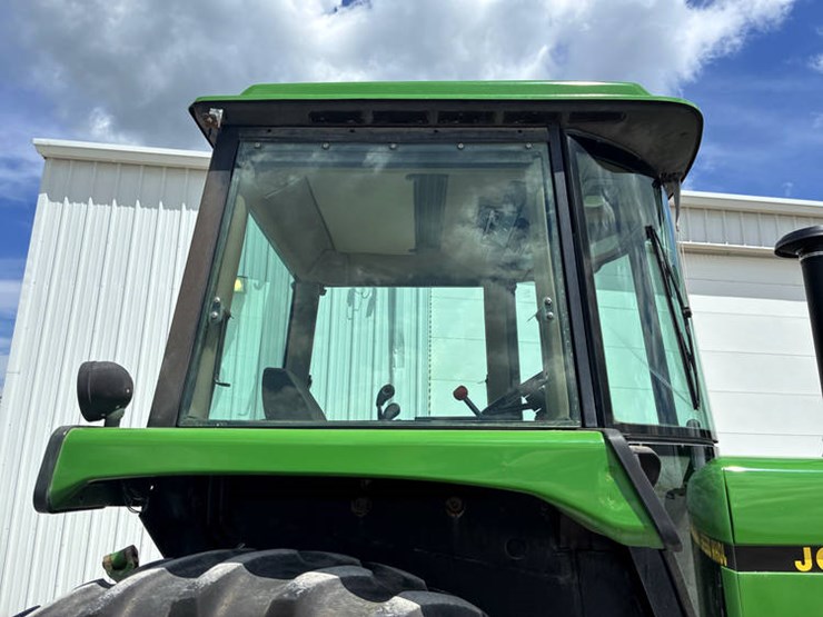 1990-john-deere-4555-image-26