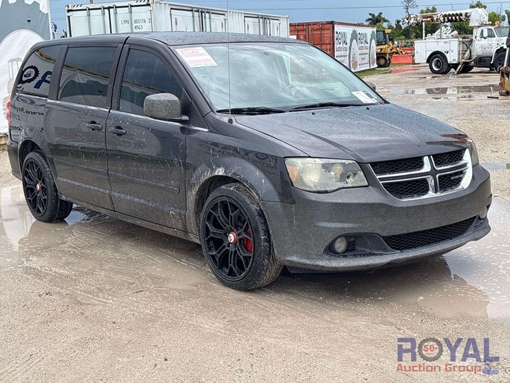 2012-dodge-grand-caravan-image-2