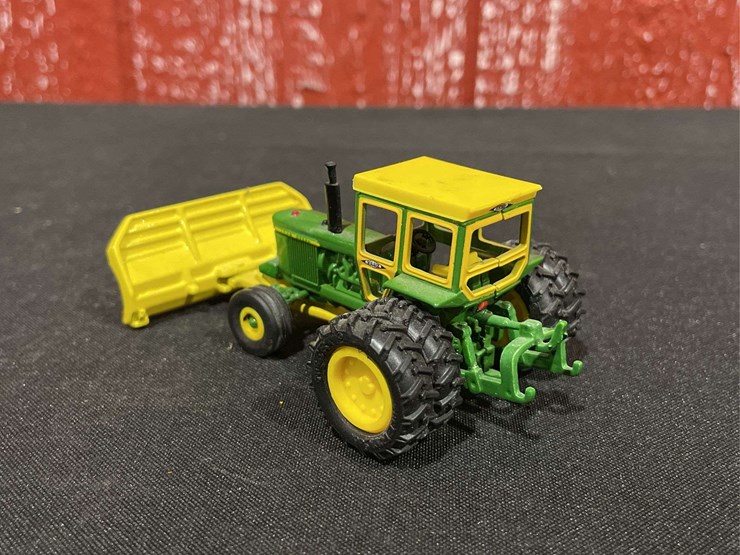 john-deere-4520-image-3