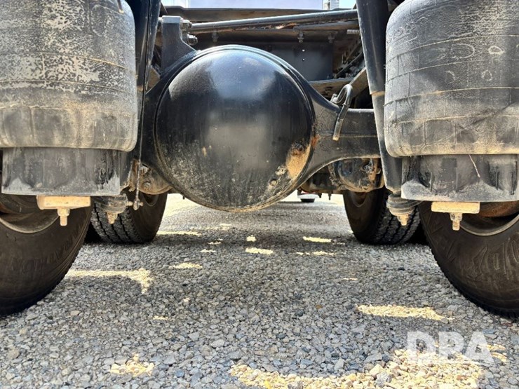 2014-kenworth-w900-image-41