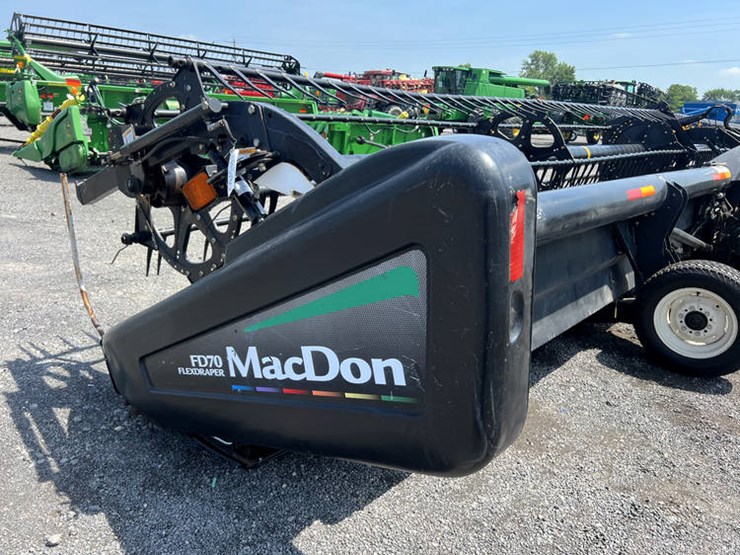2011-mac-don-fd70-image-25