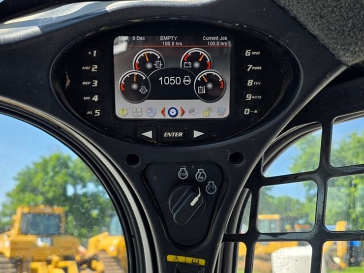 2023-bobcat-t770-image-63