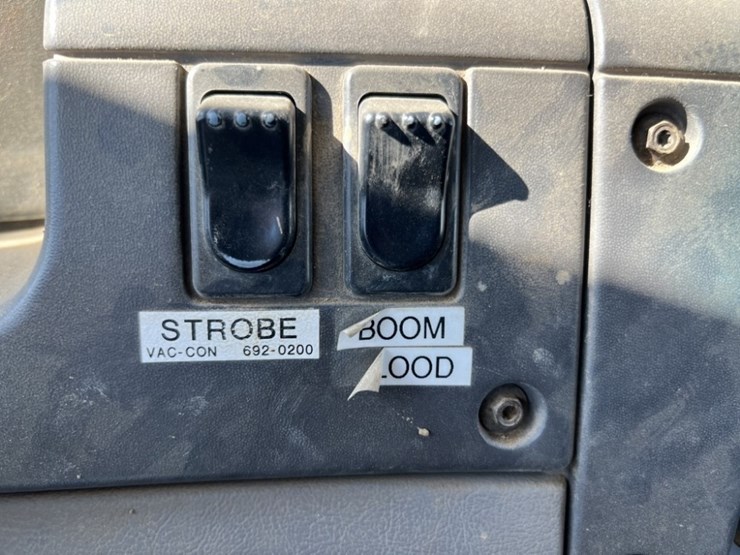 1998-ford-l8501-image-28