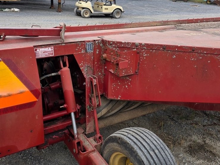 new-holland-489-image-10