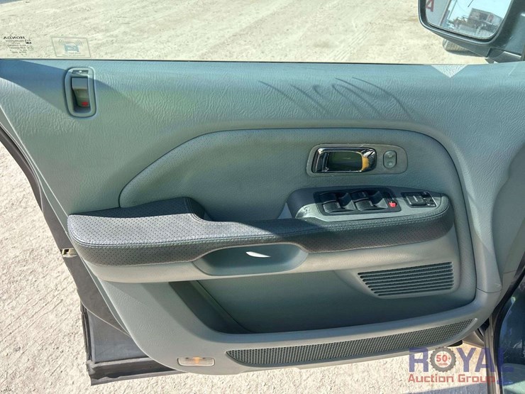 2004-honda-pilot-image-12