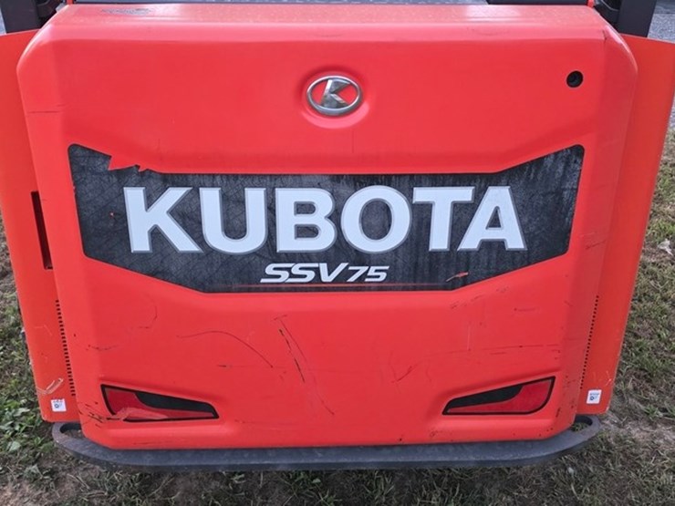 2016-kubota-ssv75-image-19