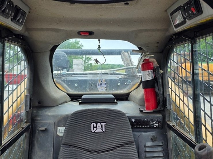 2020-caterpillar-299d3-xe-image-47