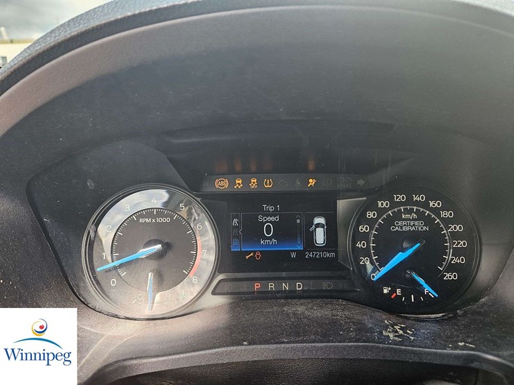 2017-ford-explorer-image-25