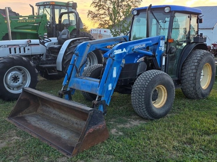 new-holland-tn70d-image-2