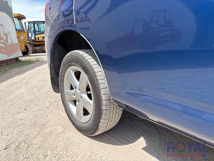 2010-nissan-rogue-image-25