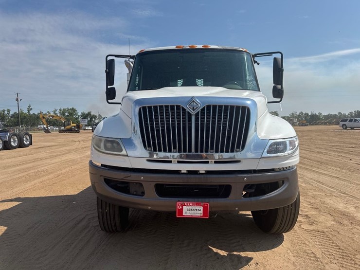 2010-international-durastar-4400-image-3