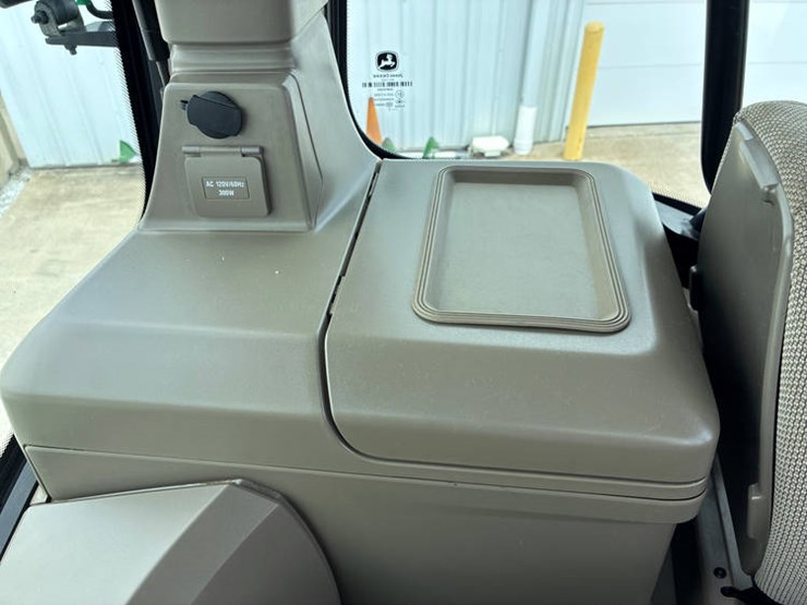 2021-john-deere-8rx-310-image-101