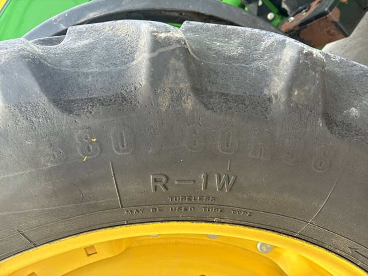 2012-john-deere-8360r-image-45