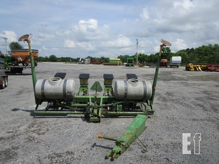 john-deere-7000-image-1