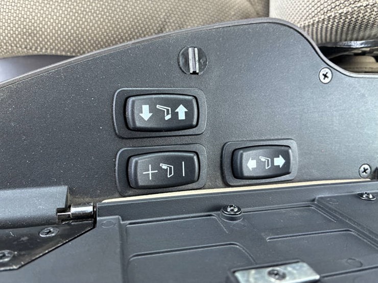 2021-john-deere-8rx-310-image-91