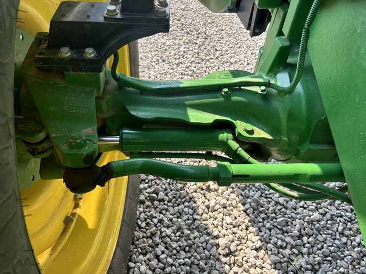 2012-john-deere-8285r-image-44