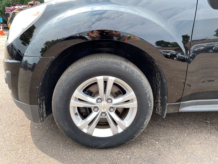 2013-chevrolet-equinox-lt-image-13