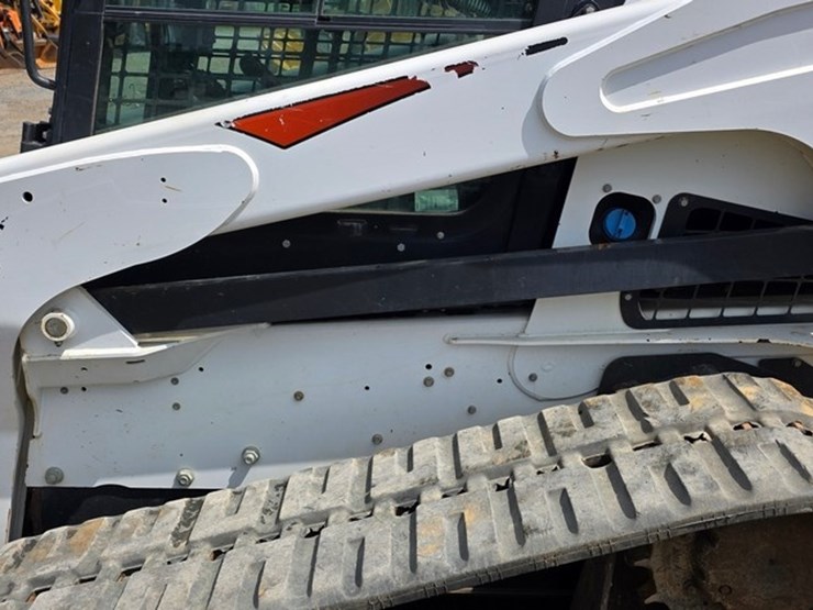 2018-bobcat-t870-image-28