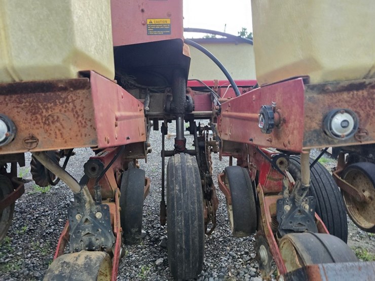 international-800-image-11