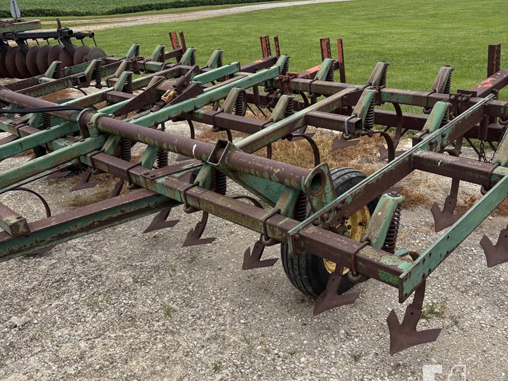 john-deere-1010-image-5