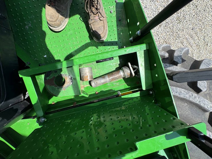 2017-john-deere-9570r-image-55