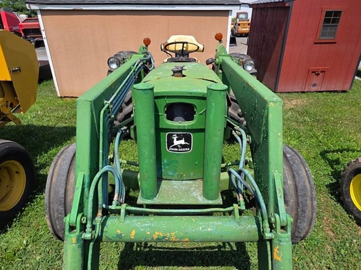john-deere-300-image-29