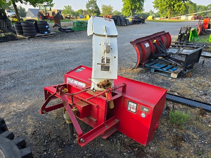 mckee-320-3pt.-snowblower-image-4