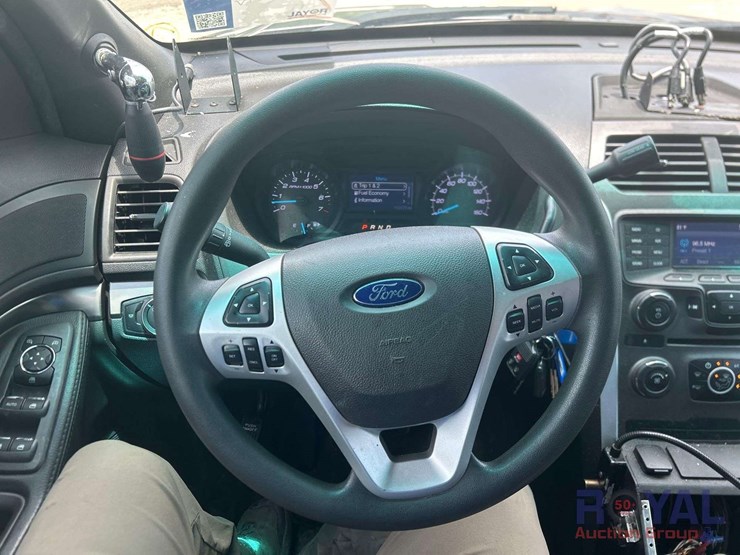 2015-ford-explorer-image-9