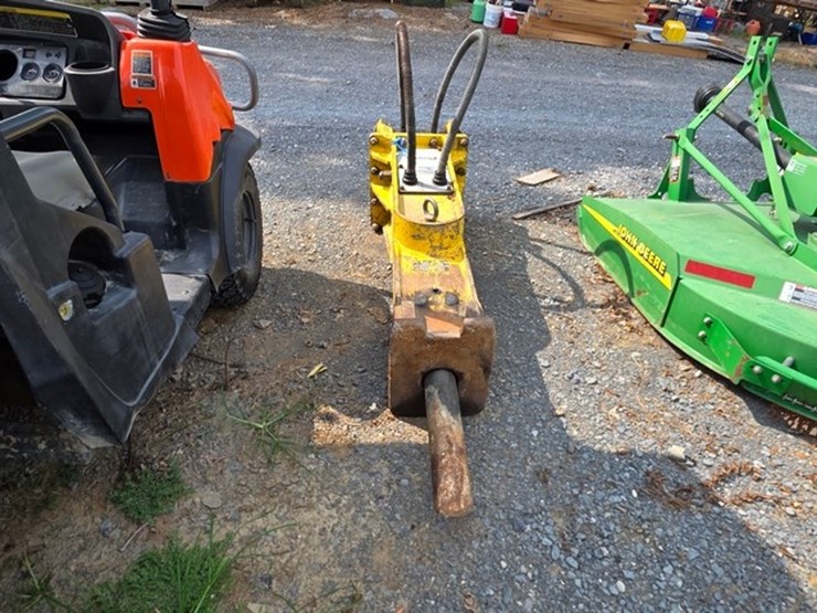 maverick-3250-excavator-hammer-image-6