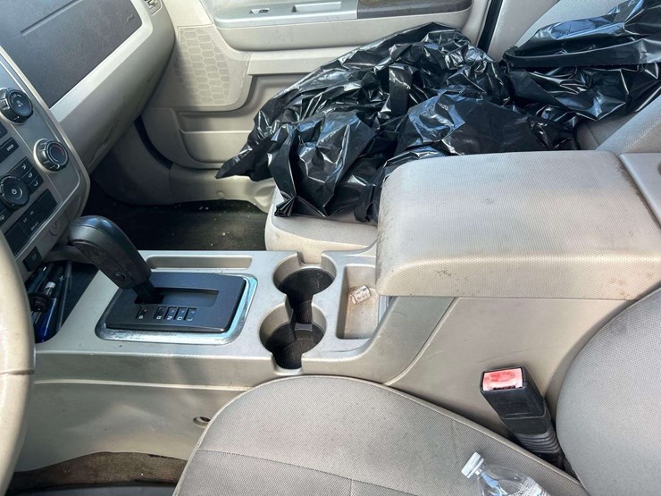 2012-ford-escape-image-15