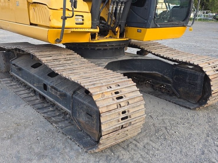 2013-deere-160g-lc-image-41
