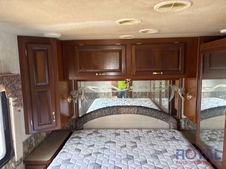 2002-kountry-star-motorhome-image-55