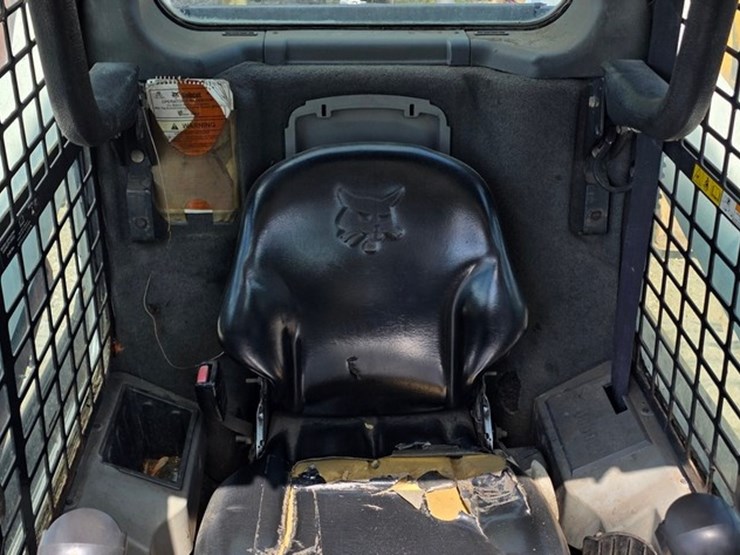 2011-bobcat-s630-image-46