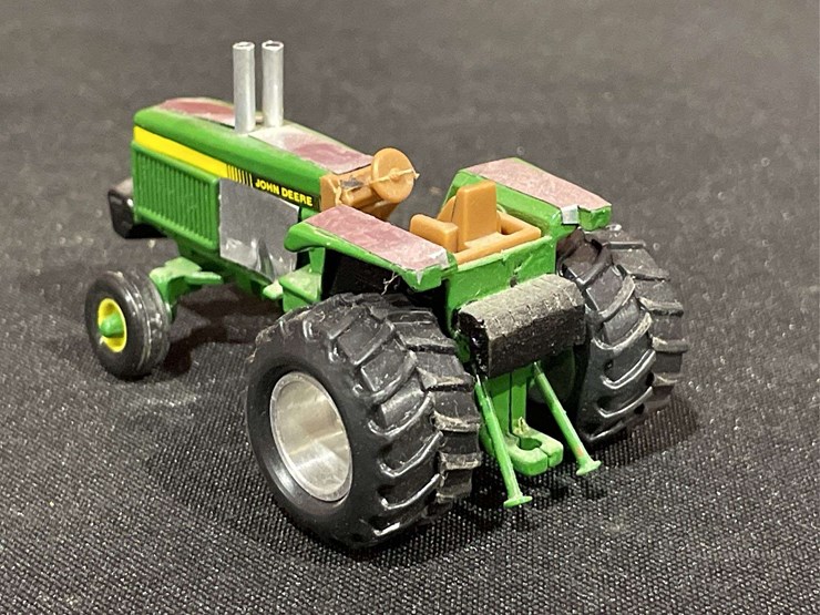 john-deere-64-image-3